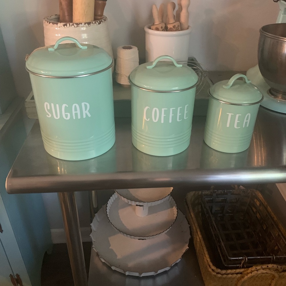 Metal canister set